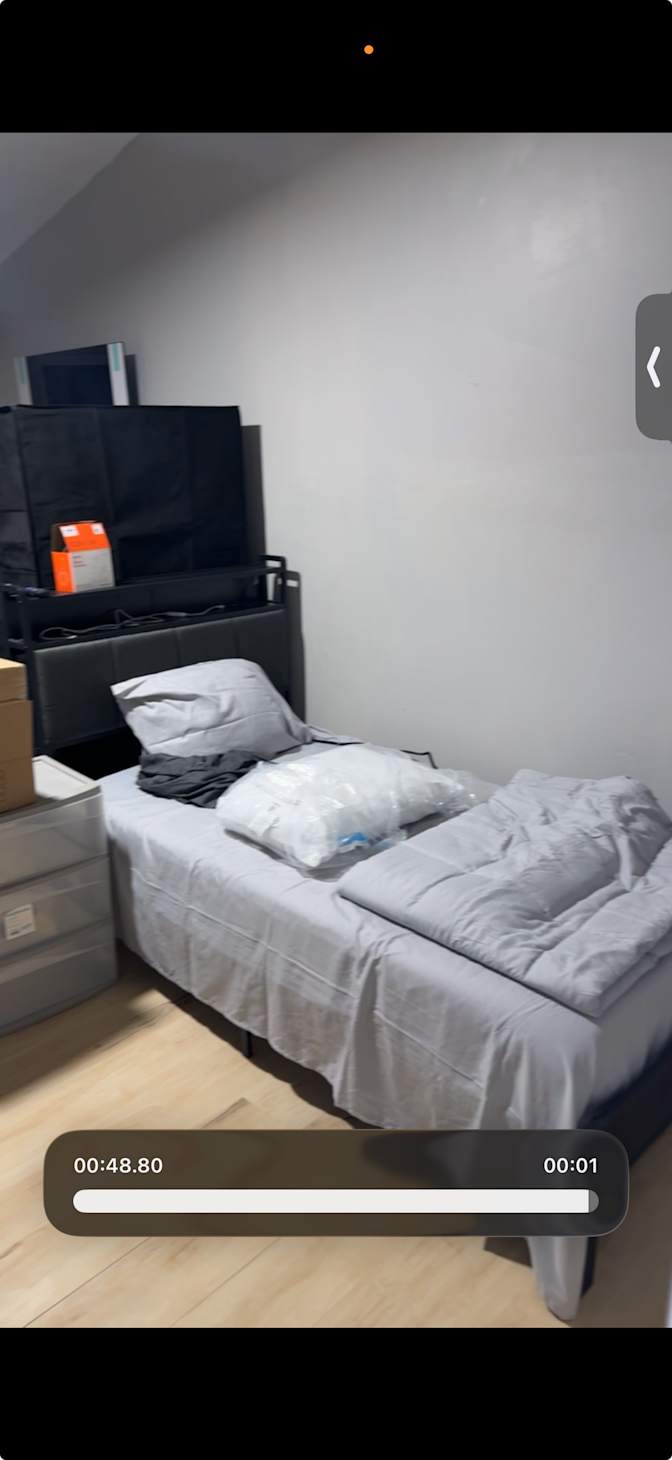 Davon's room