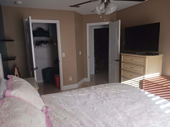 Nako's room