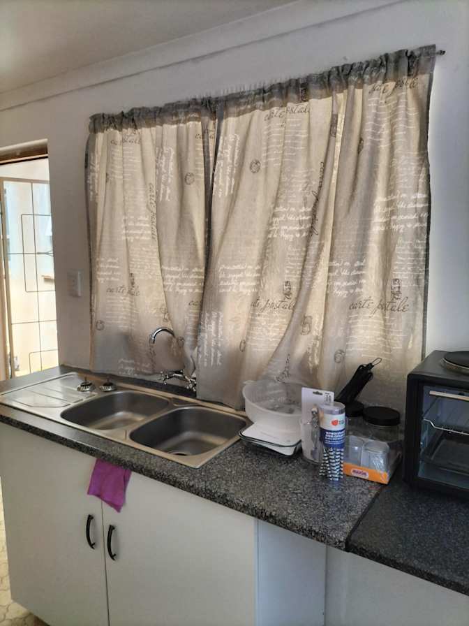 CHURCHILL PAROW WEST's room
