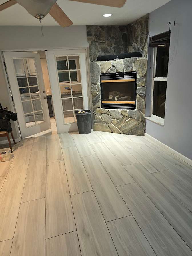 Renato Chisholm's room