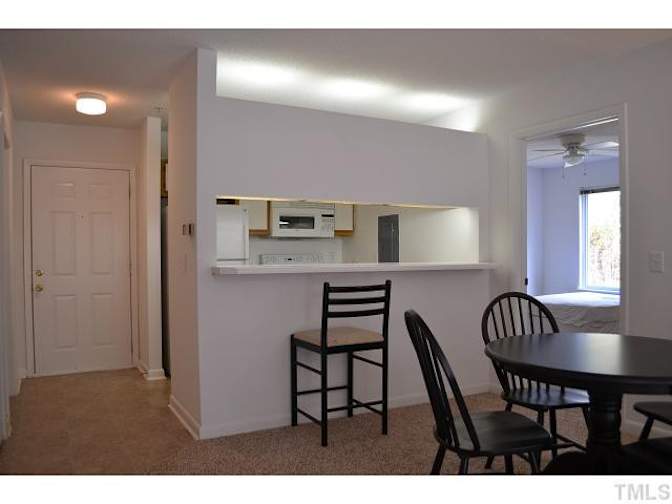 Alcove Rooms's room