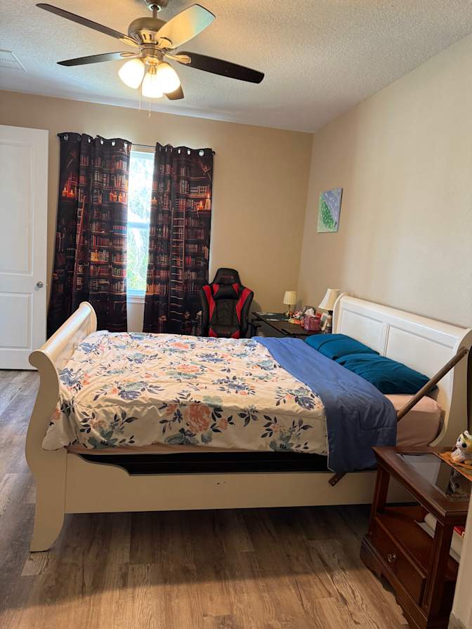 Jenny's room