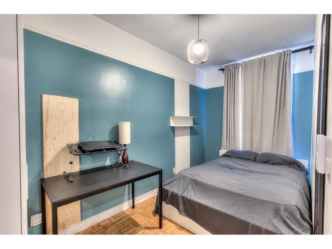 Ari's room