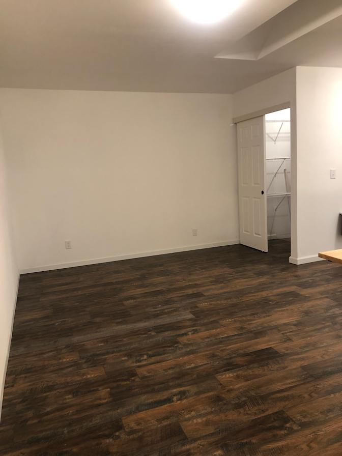Helen  Vo's room