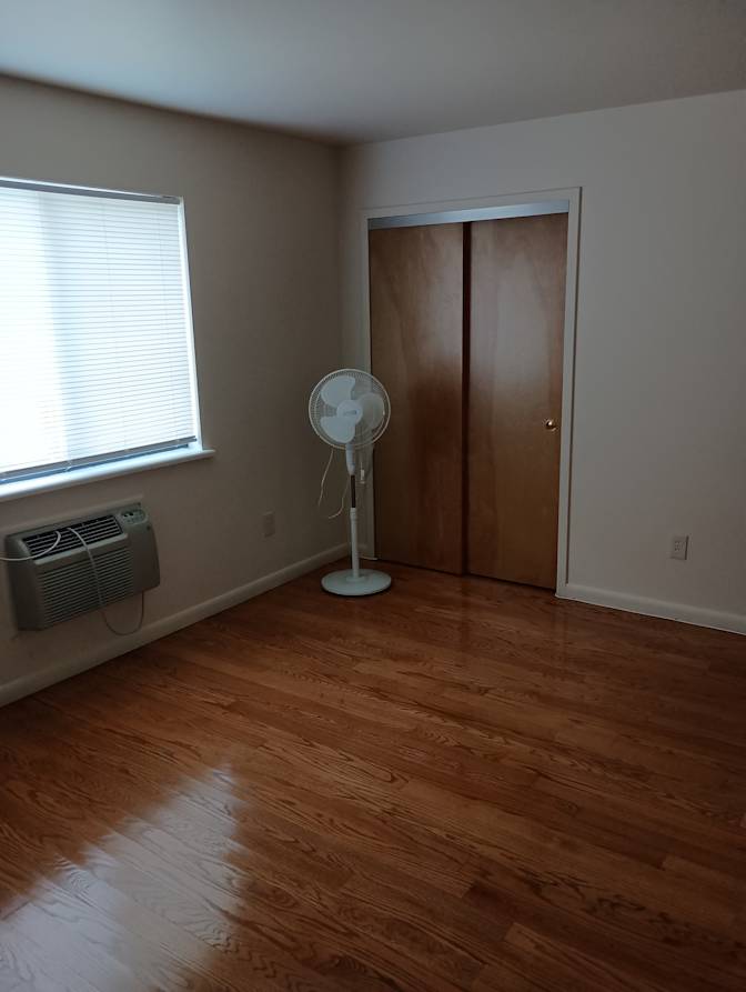 Rolando's room