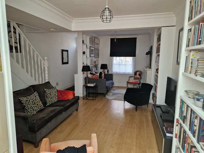 Leon's room