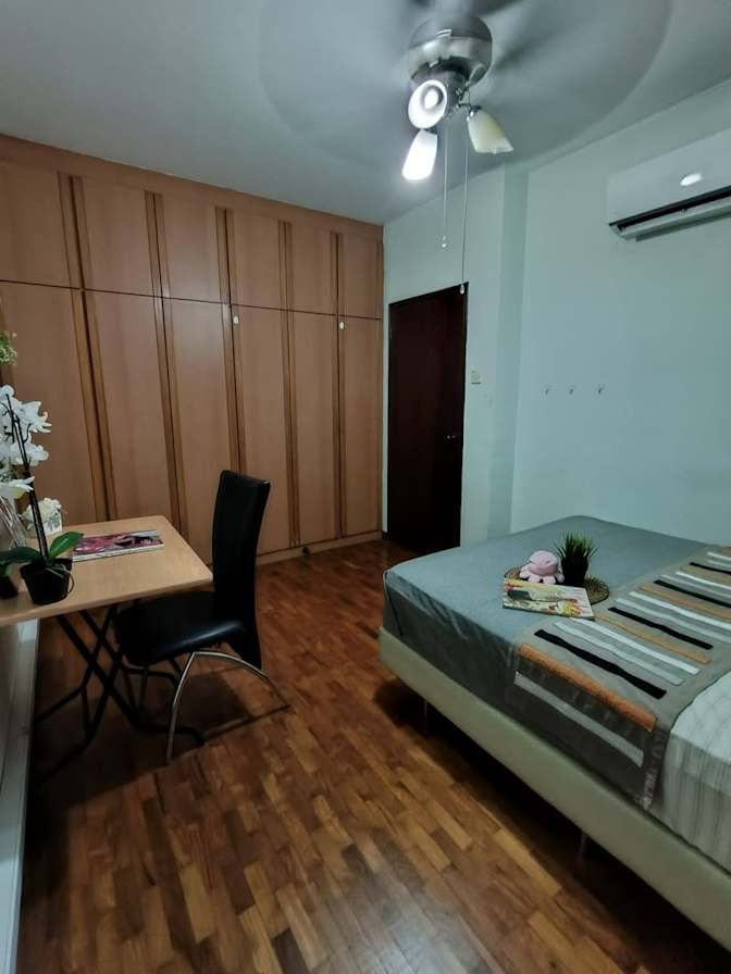 VVA EI's room