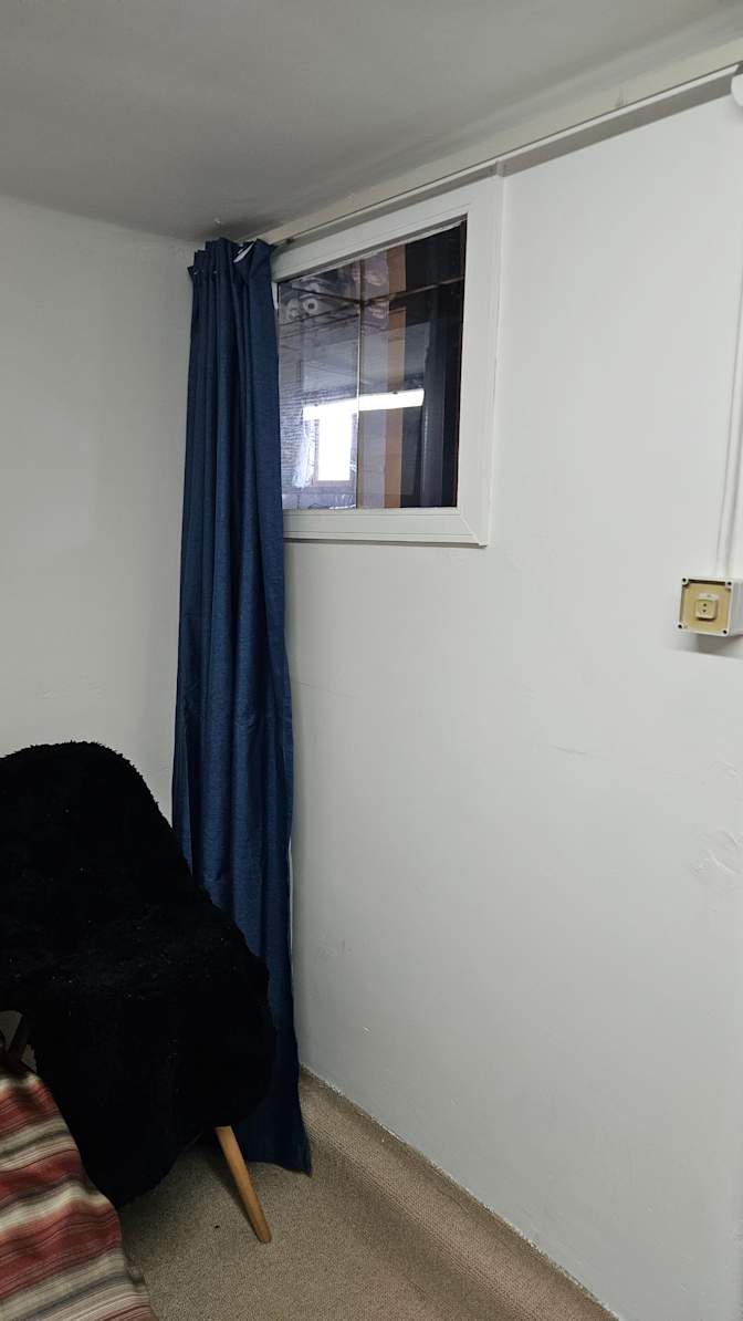 Riccard C Parsons's room