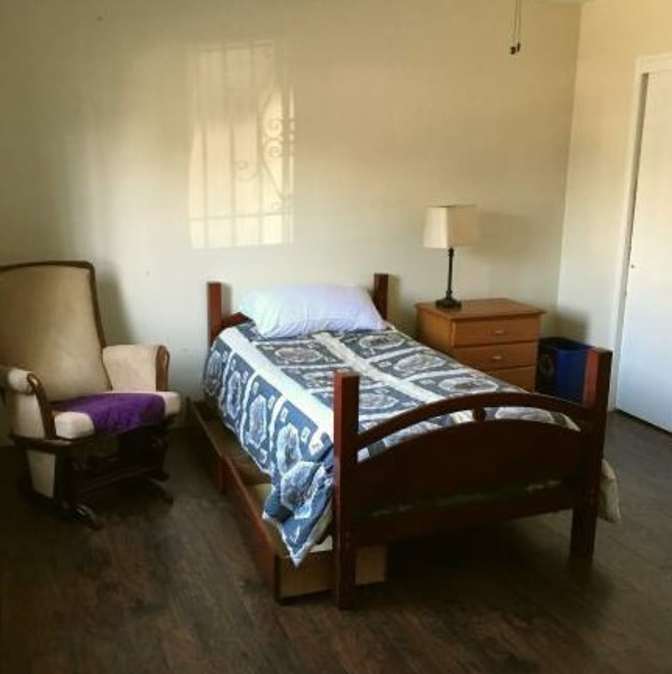 Lovely flat in Pasadena's room