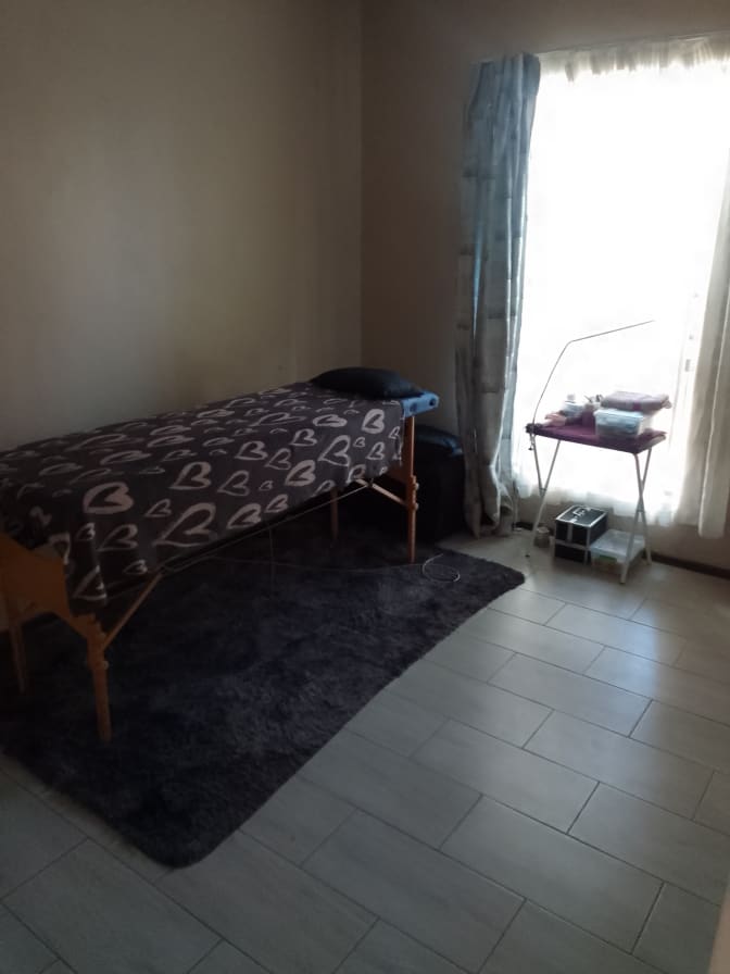 Lindiwe's room