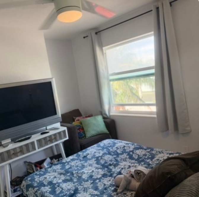 Tre Lisa Aarons's room