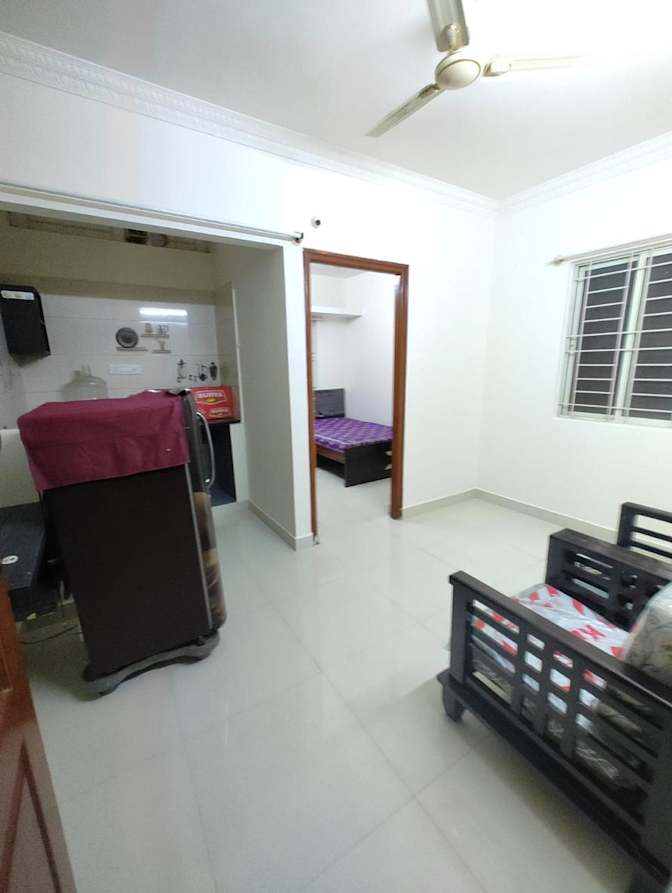 TARUN M's room