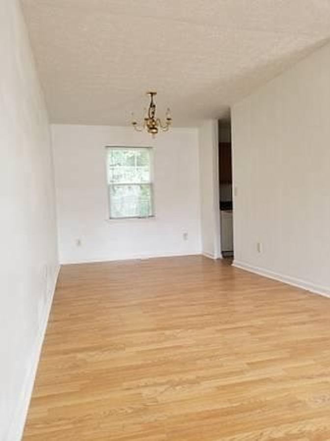 Alcove Rooms's room