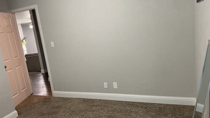 Carlos's room