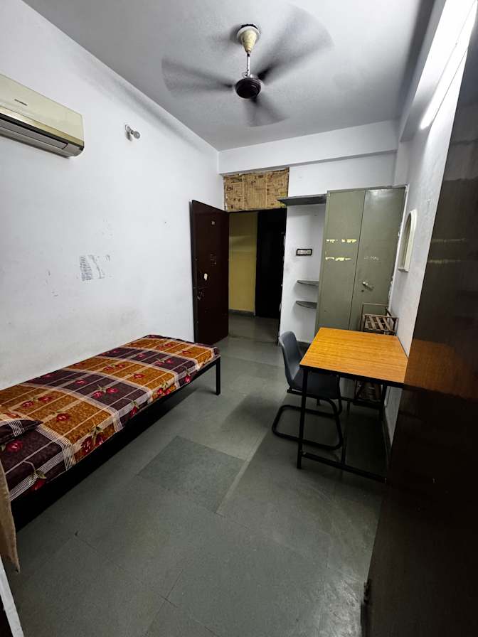 Khushboo's room