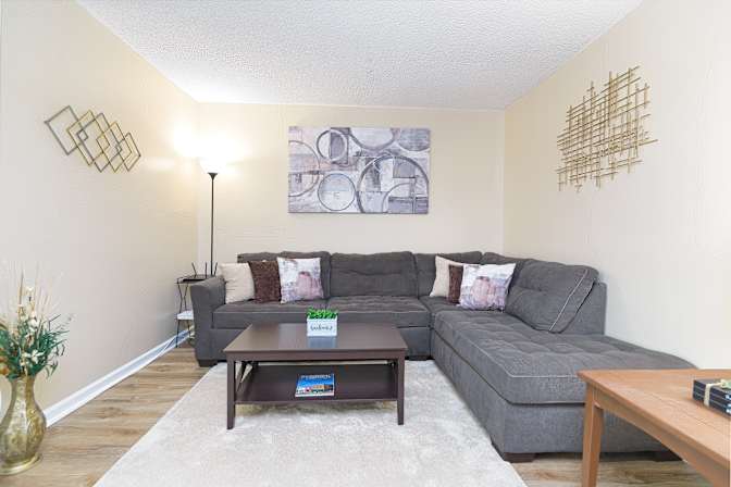 Alcove Rooms's room