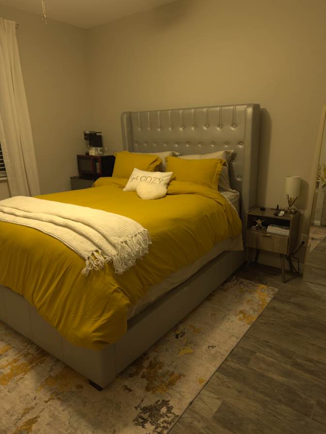 Melissa's room