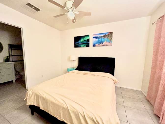 Oluwatoni Aderoju's room