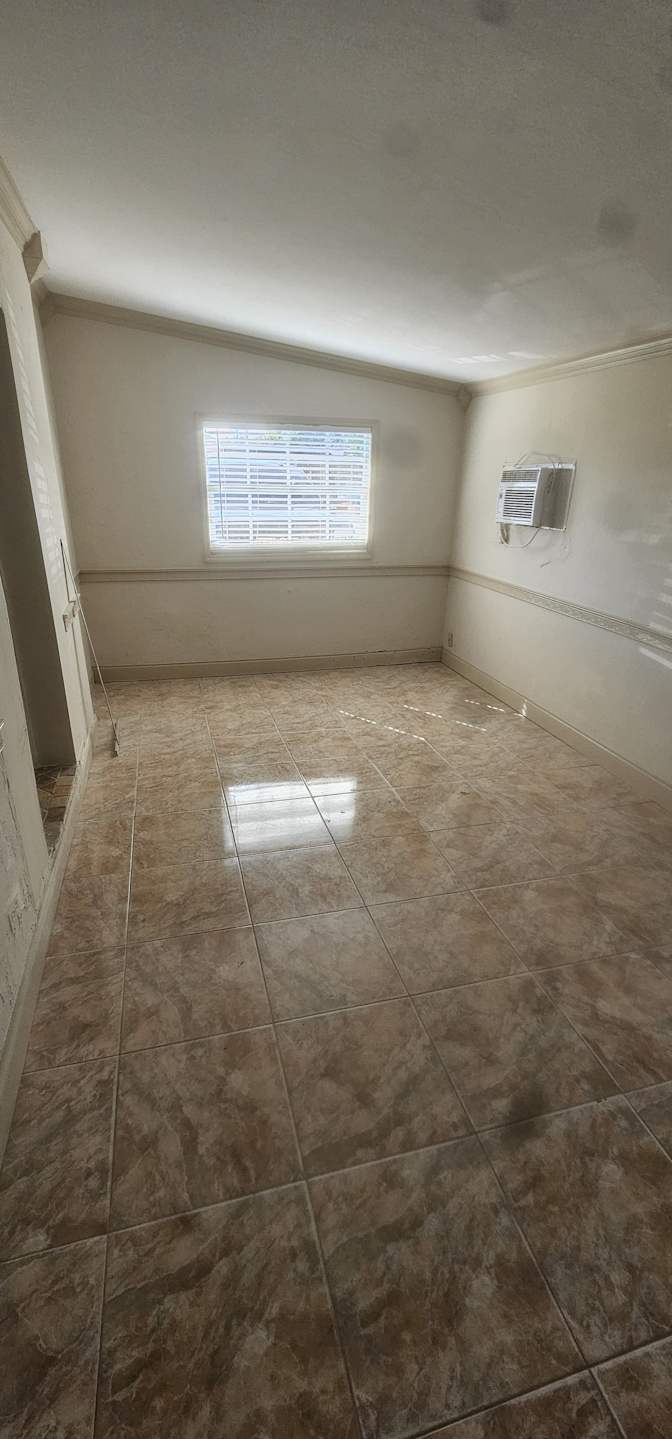 Andres Londono's room