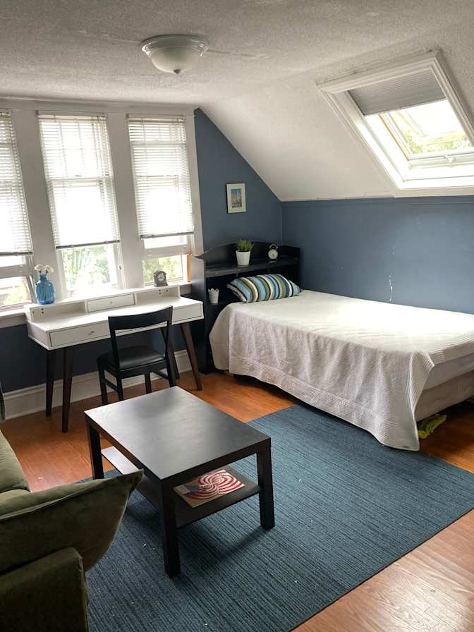 Rushinth John's room