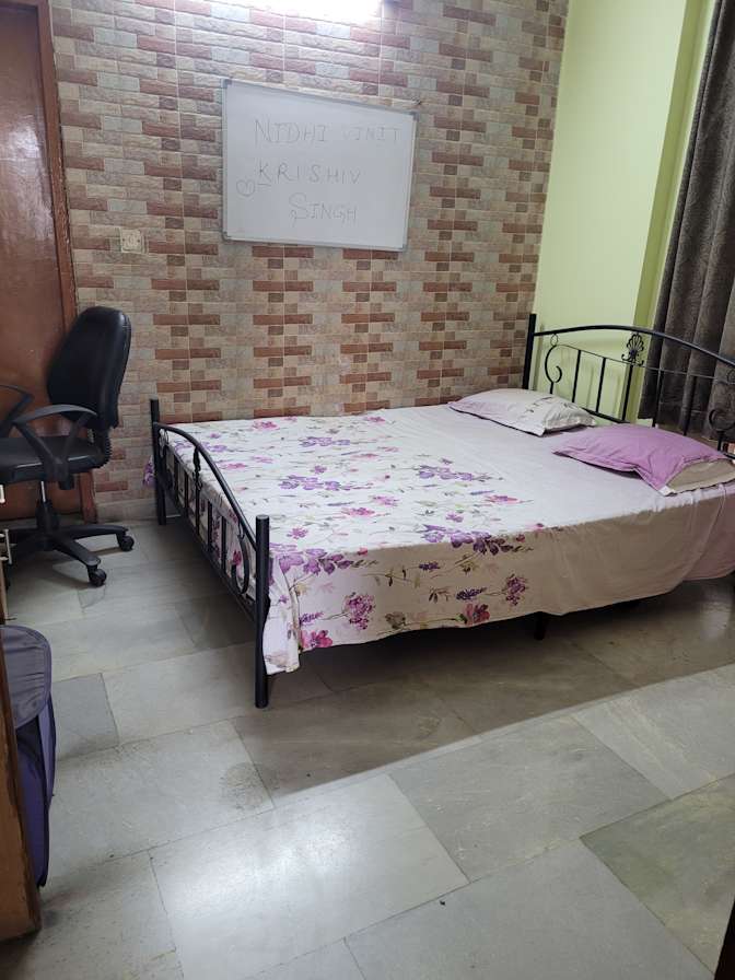 Vinit Singh's room