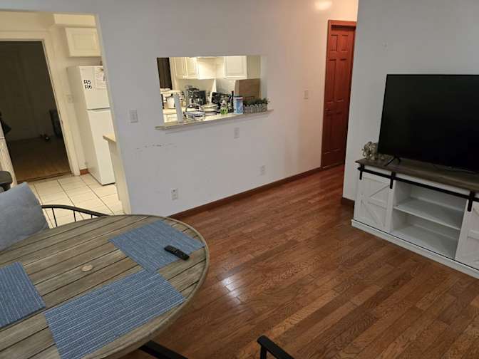 Luis's room