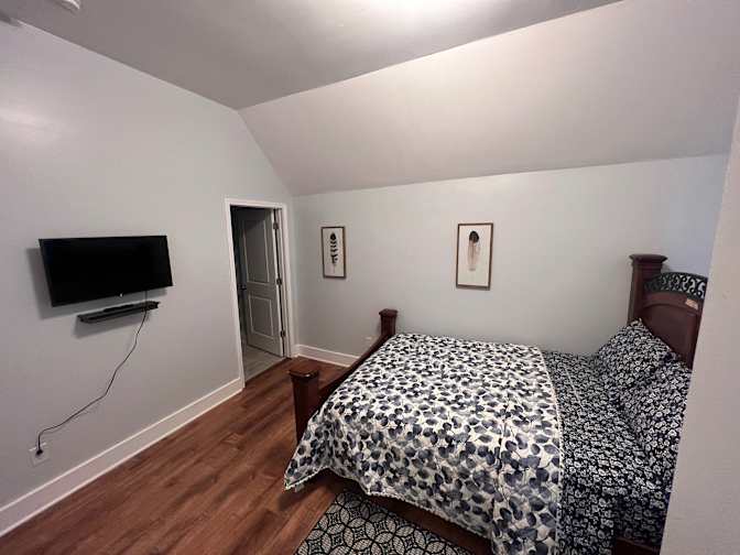 Alcove Rooms's room