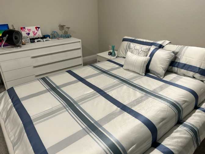 Noshad's room