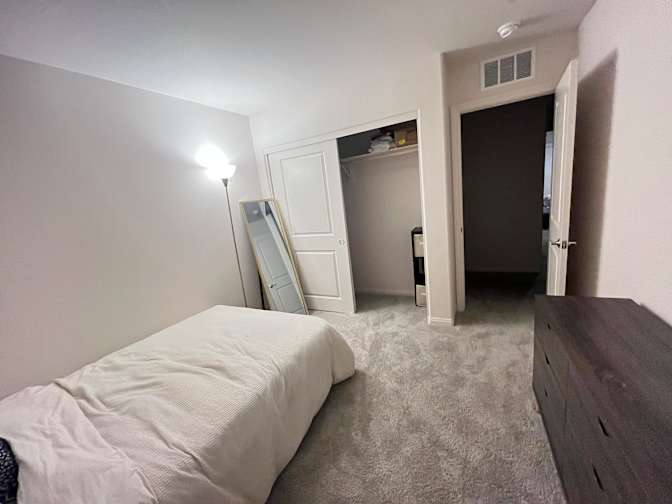 Amieya  Fairman's room