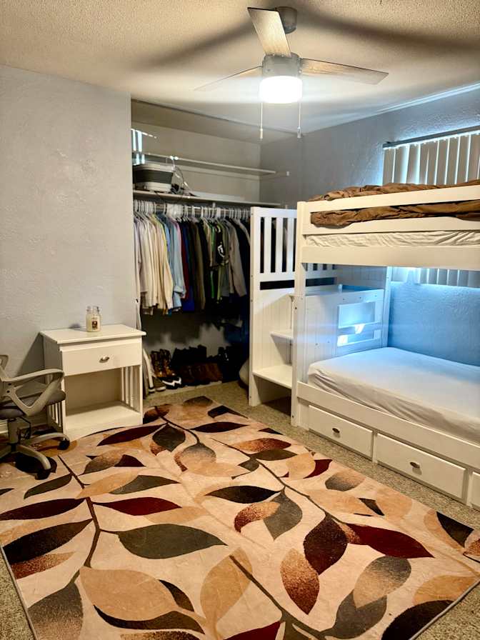 Lisa's room