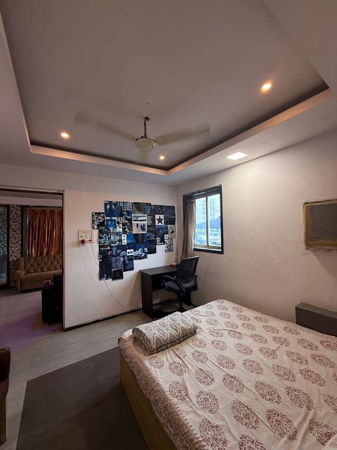 Dee's room
