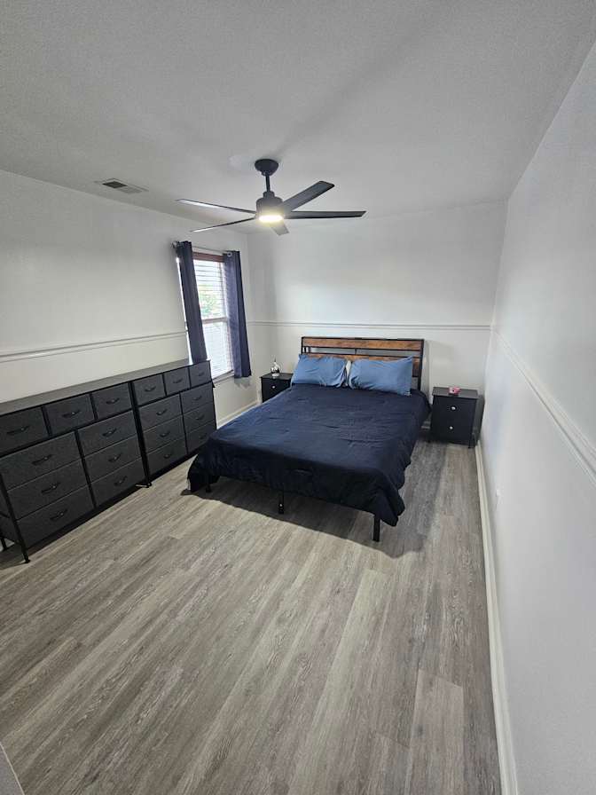 Francisco's room