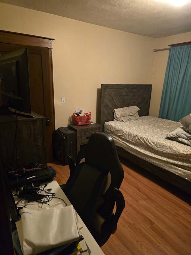 Tuck's room