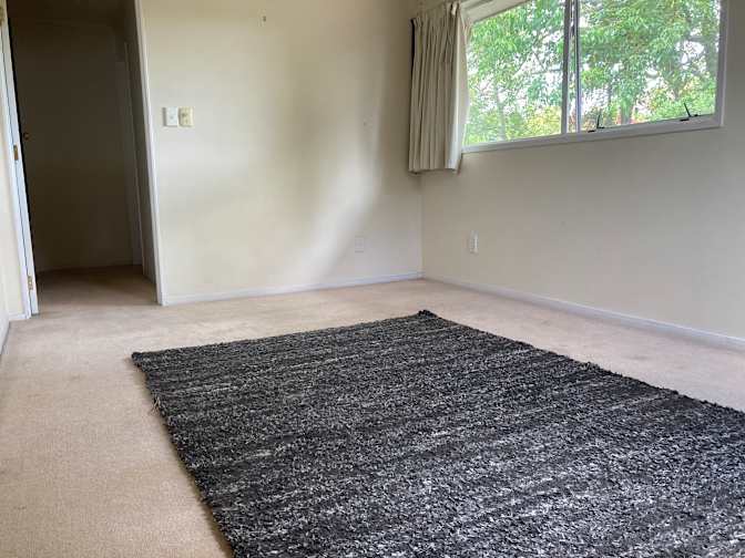 simon's room