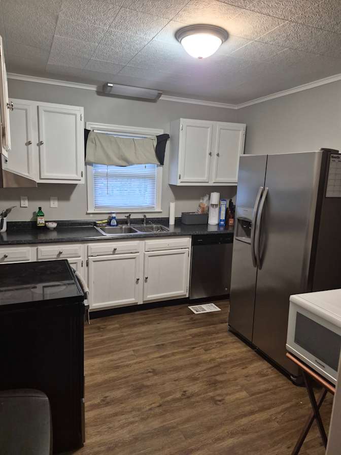 Jon's room