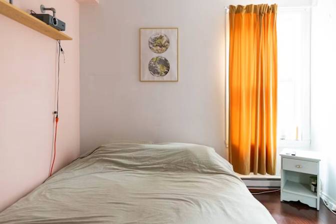 Elody's room