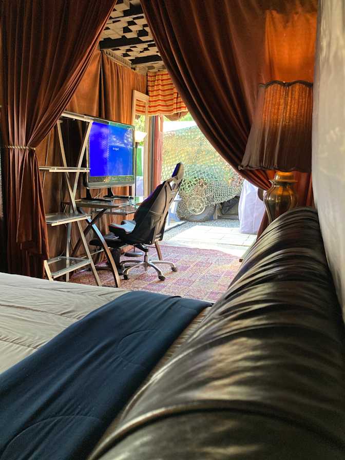 glen's room