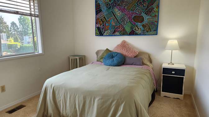 Desha's room