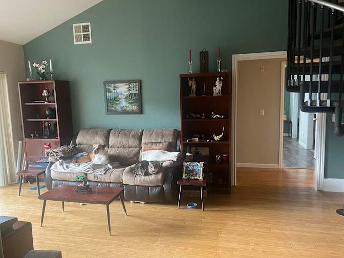 Fernando's room