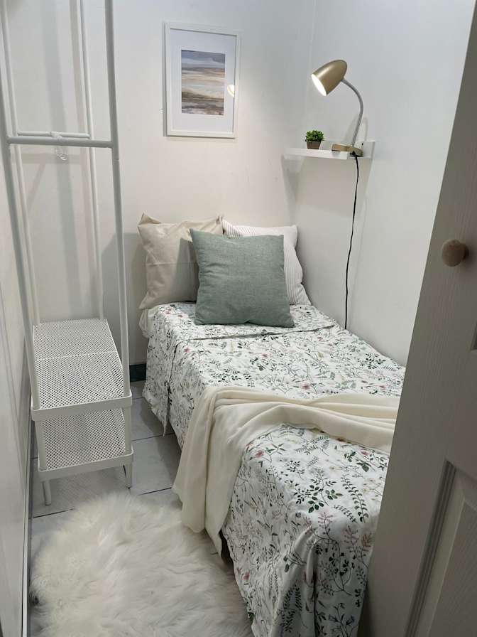 Van House's room