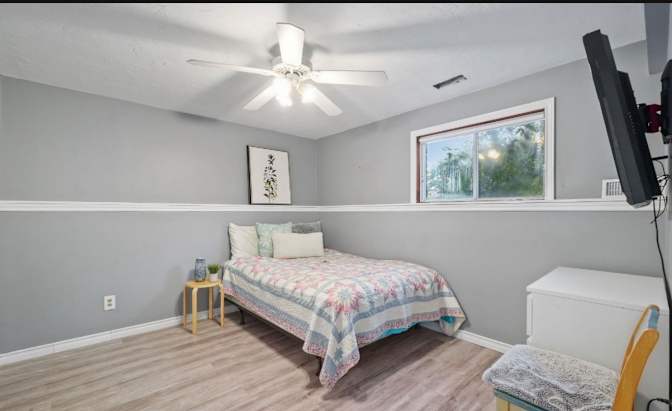 Suyash's room