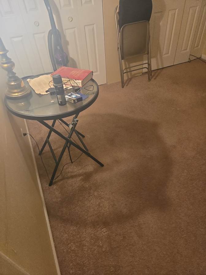 Aron Pitts's room