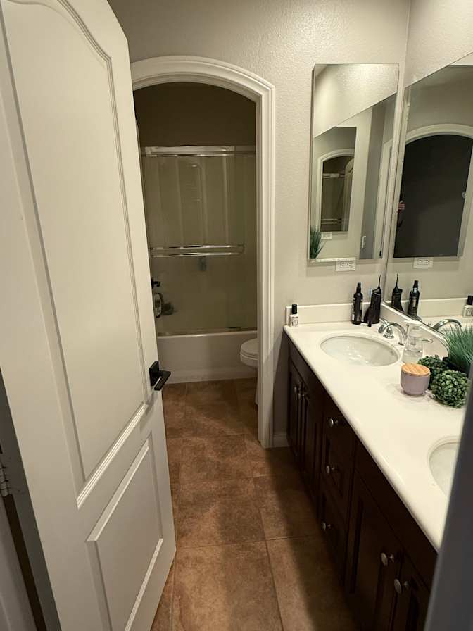 Oscar's room