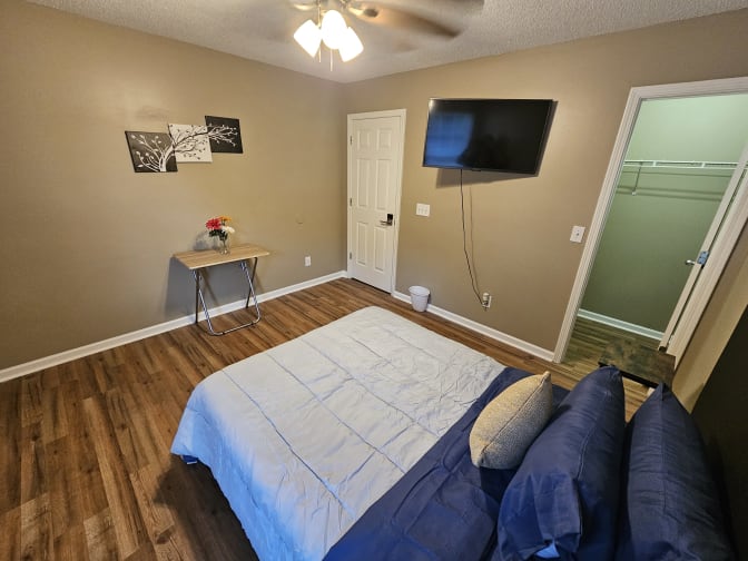 CL&C Property Management and Consulting's room