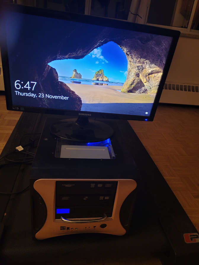 ALLAN AISTROP's room