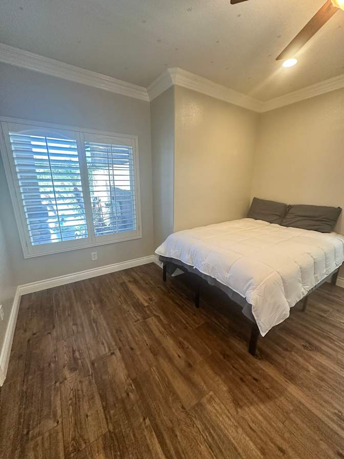 Gerardo's room