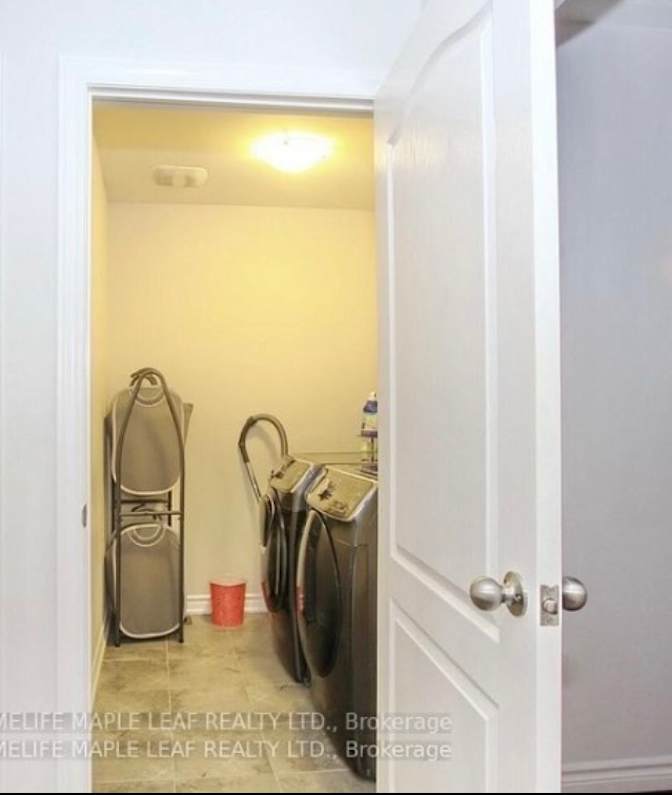 Deep's room