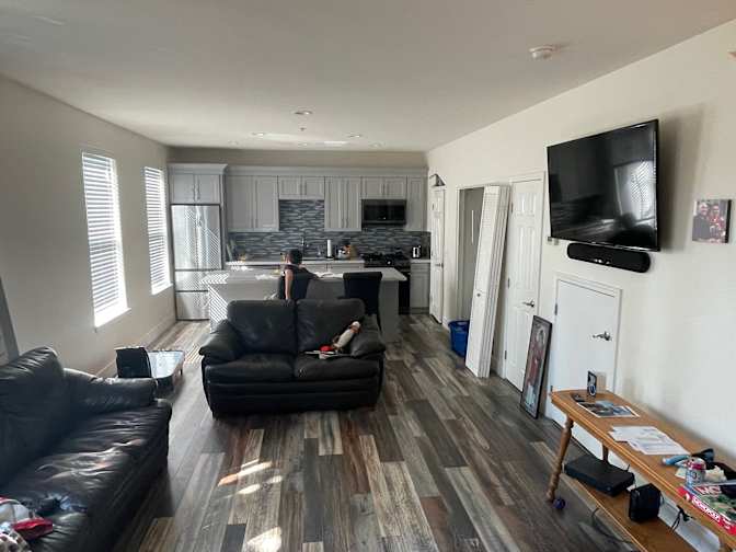 adam mcintyre's room