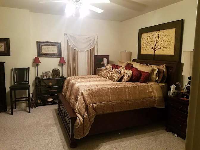 Alcove Rooms's room