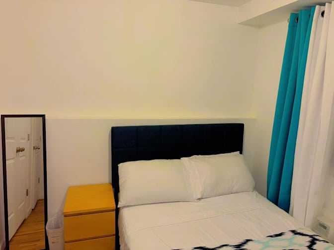 BROOKLYN APARTMENT SHARE LONG OR SHORT TERM's room